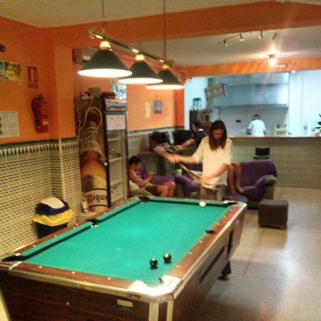 Residencia Malaga Backpackers Hostel Exterior photo